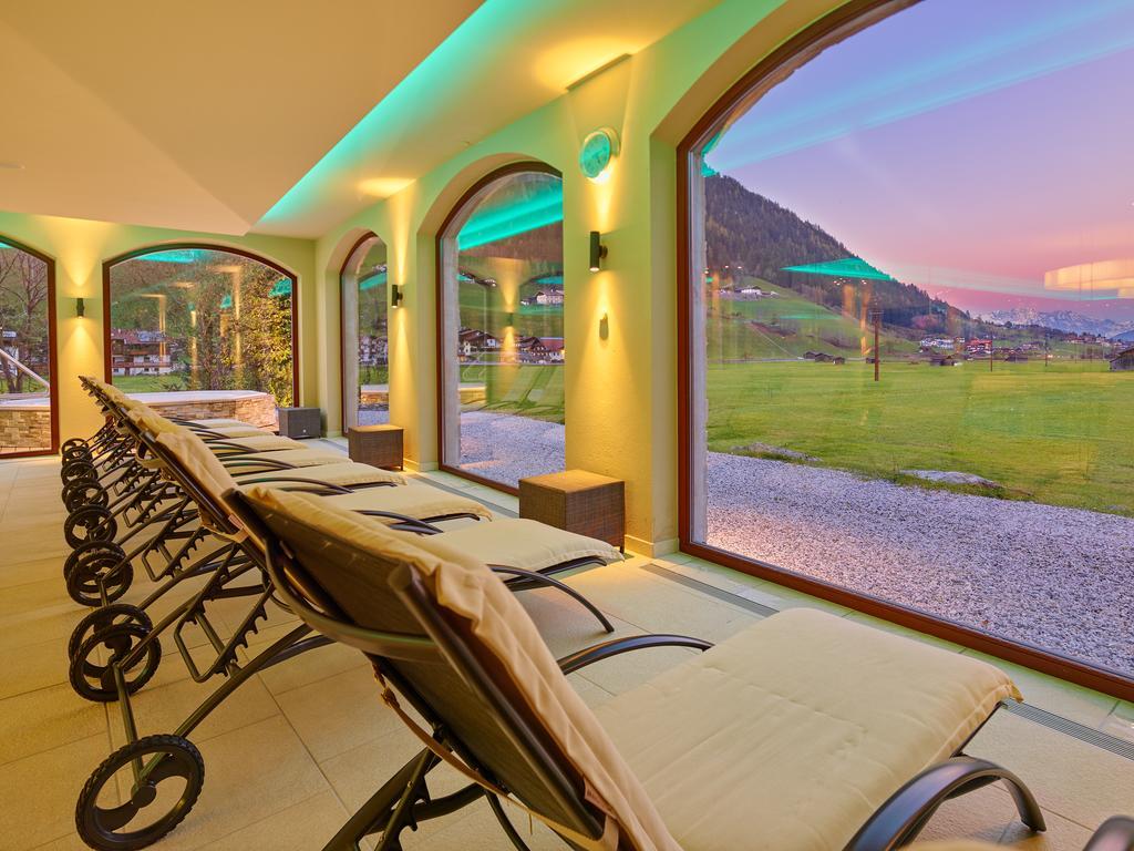 อัลไพเนอร์-เนเจอร์ รีสอร์ต ทิโรล Hotel นอยชติฟ อิม ชตูไปทัล ภายนอก รูปภาพ