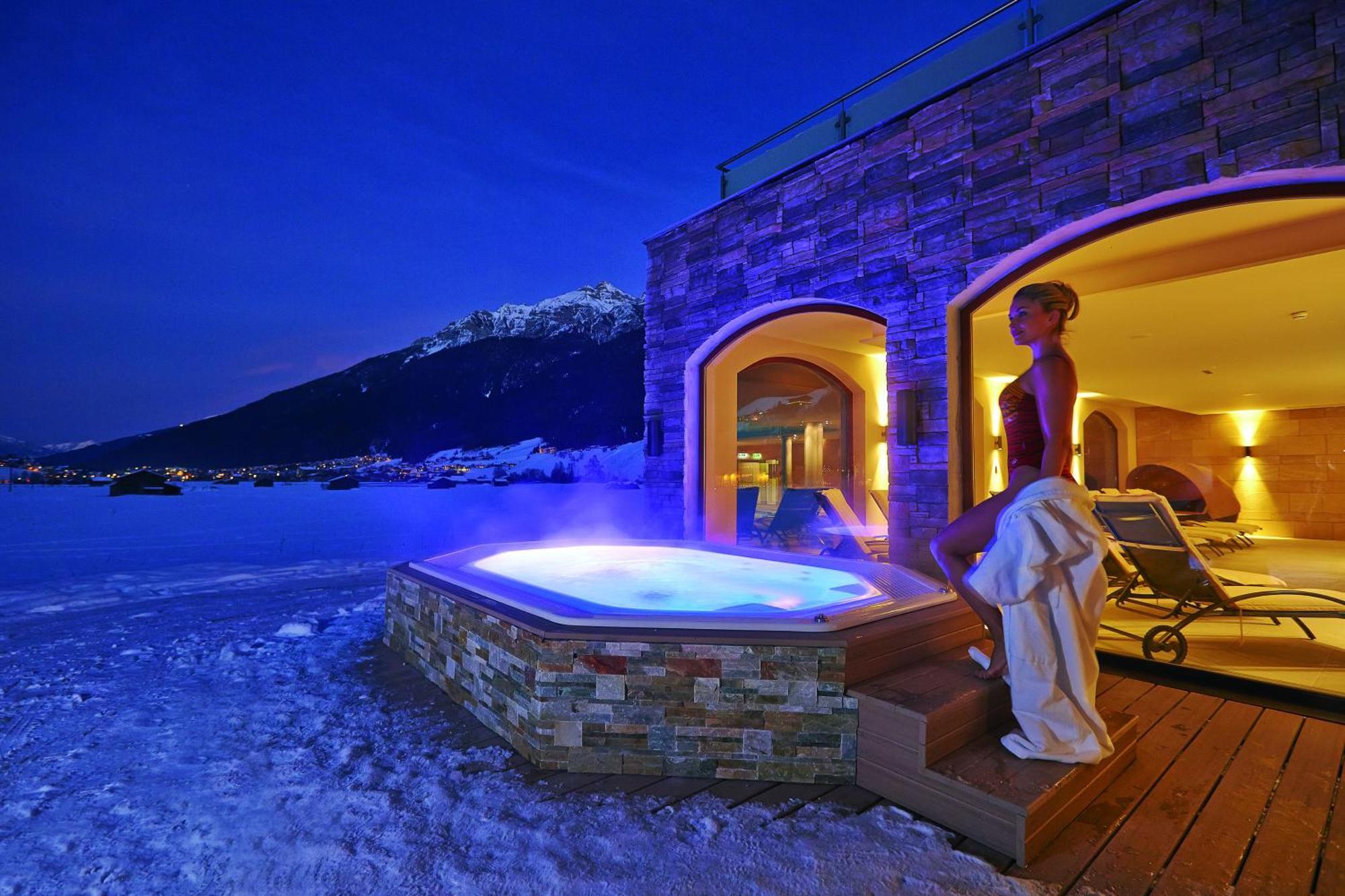 อัลไพเนอร์-เนเจอร์ รีสอร์ต ทิโรล Hotel นอยชติฟ อิม ชตูไปทัล ภายนอก รูปภาพ