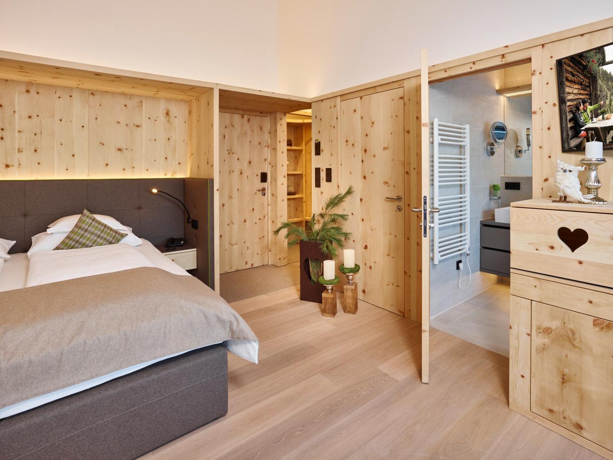 อัลไพเนอร์-เนเจอร์ รีสอร์ต ทิโรล Hotel นอยชติฟ อิม ชตูไปทัล ภายนอก รูปภาพ
